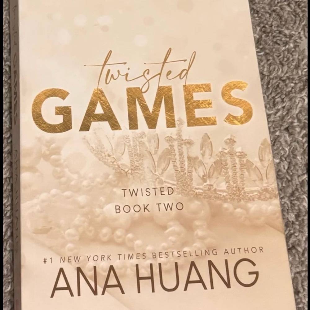 Twisted Series by Ana Huang - Picture 5 of 10